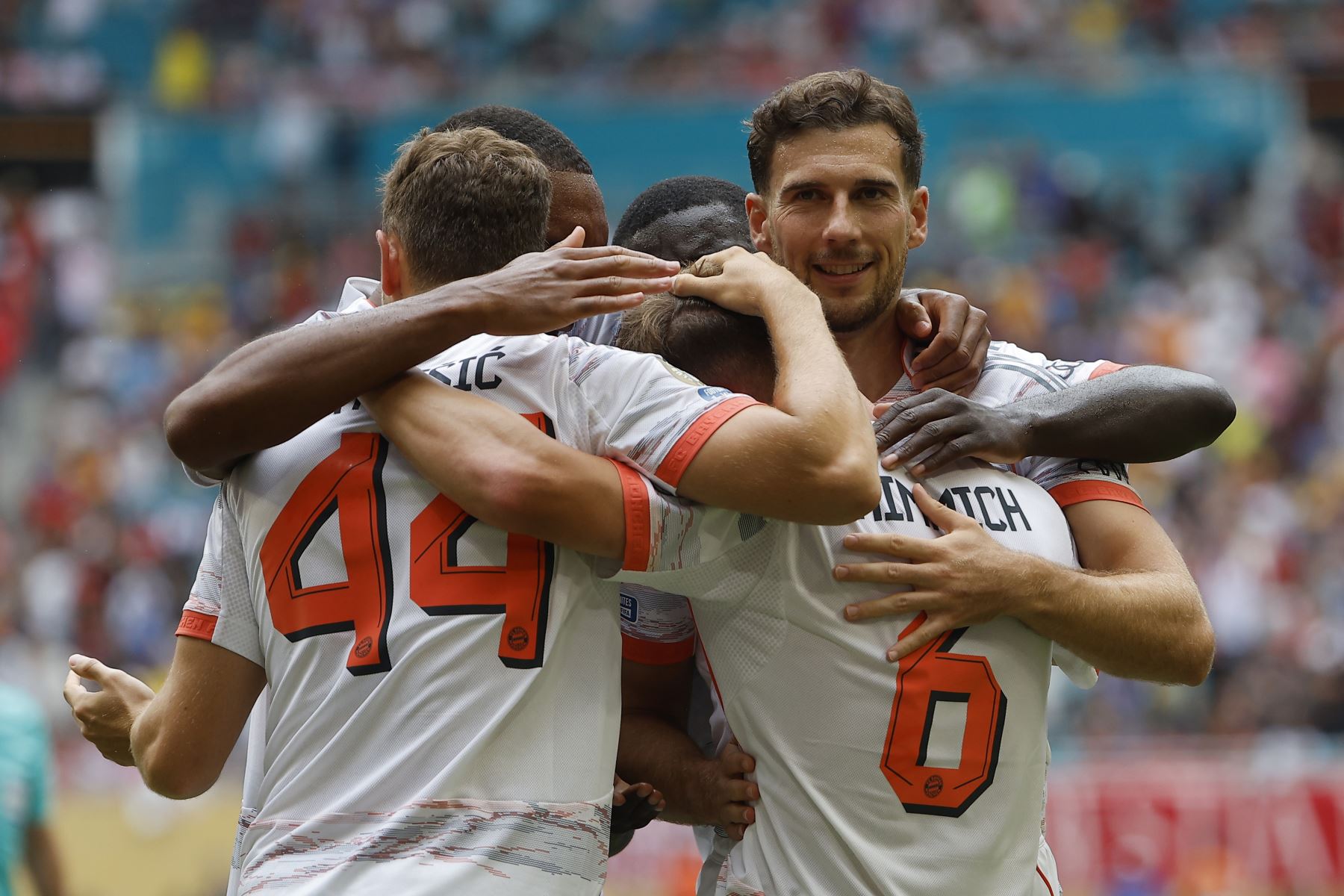Jugadores de Bayer Munich celebran un gol este domingo, en un partido del Mundial de Clubes entre Flamengo y Bayer Munich en el estadio Hard Rock de Miami (Estados Unidos).
Foto: EFE