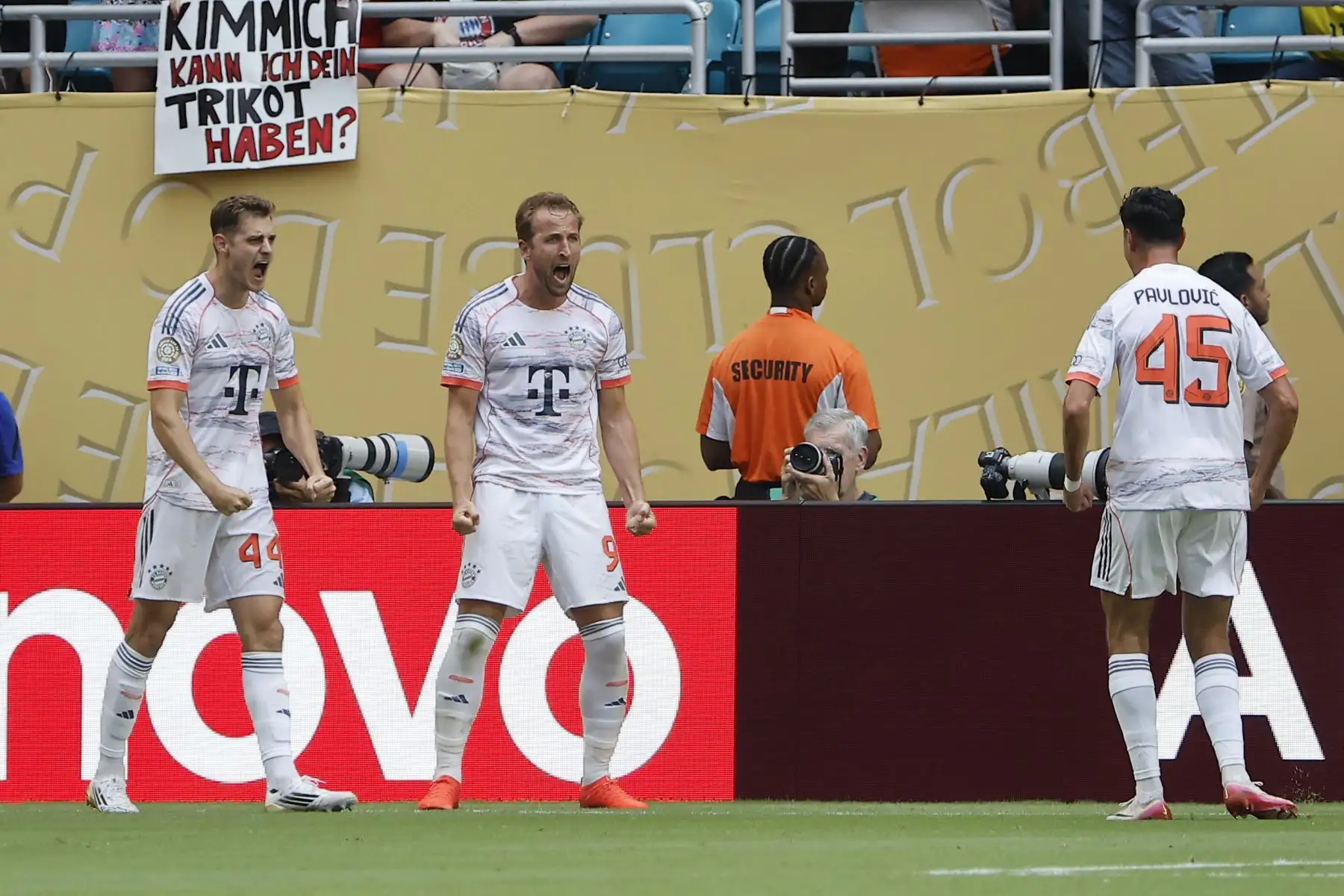 Harry Kane de Bayer Munich celebra un gol este domingo, en un partido del Mundial de Clubes entre Flamengo y Bayer Munich en el estadio Hard Rock de Miami (Estados Unidos).
Foto: EFE