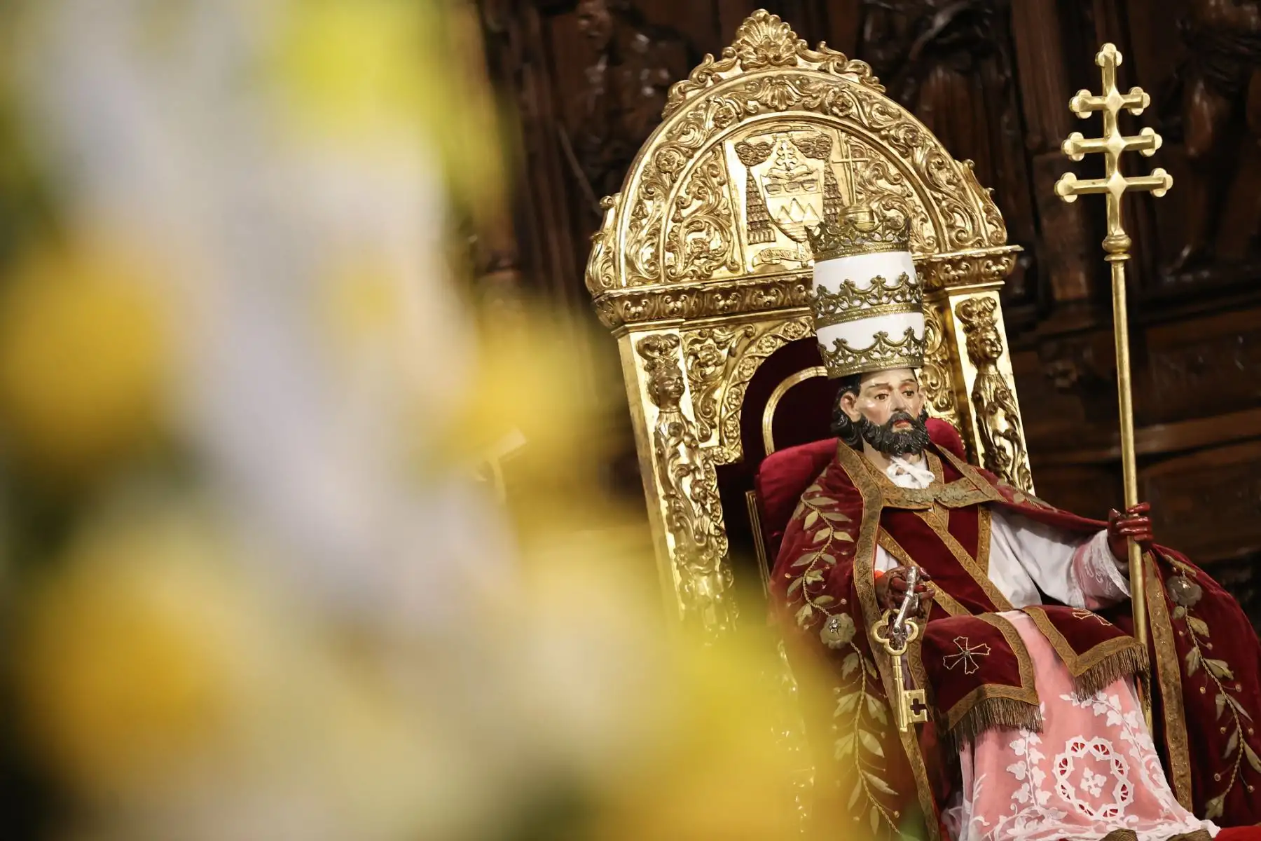 El presidente del Consejo de Ministros, Eduardo Arana; ministros de Estado y autoridades participan en la santa misa que se realiza en la Catedral de Lima en solemnidad de San Pedro y San Pablo.
Foto: ANDINA/Difusión