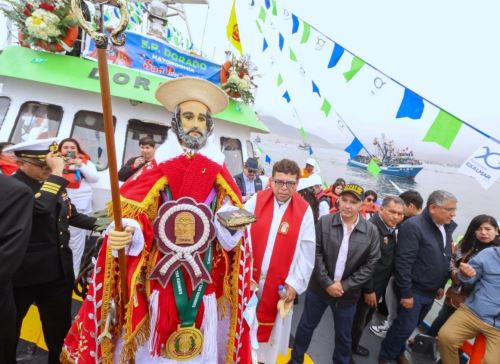 Miles de devotos participaron de celebración de procesión de San Pedrito en Chimbote, en una nueva manifestación de devoción e identidad cultural. ANDINA/Difusión