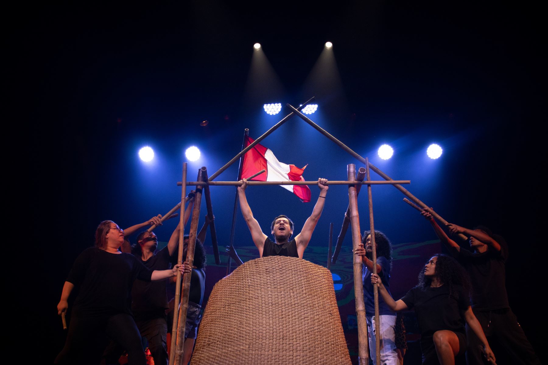 Kimba Fá regresa con "La Ciudad Suena", un espectáculo vibrante y profundamente peruano.