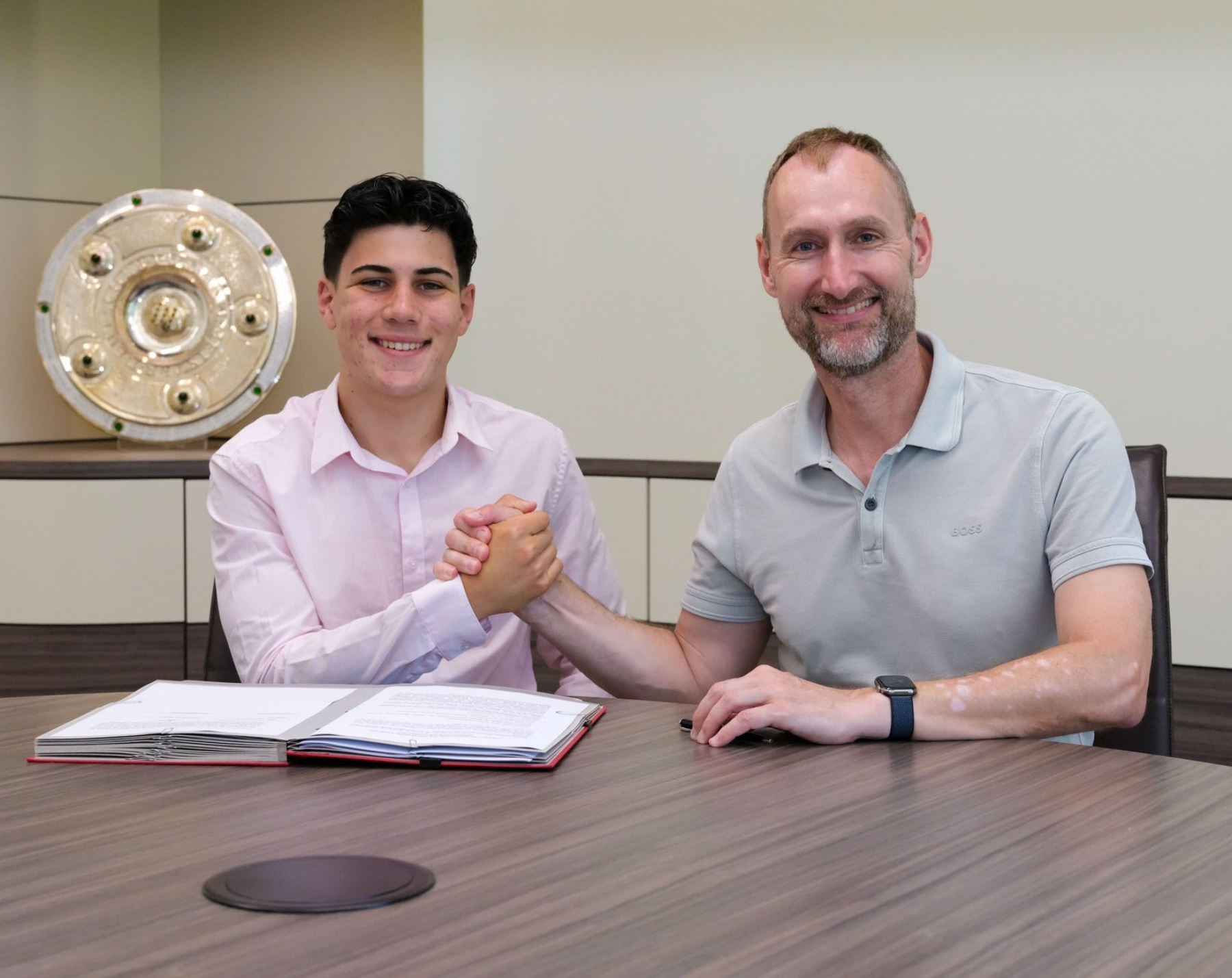 Peruvian Felipe Chavez signs multi-year extension with German Bayern Munich