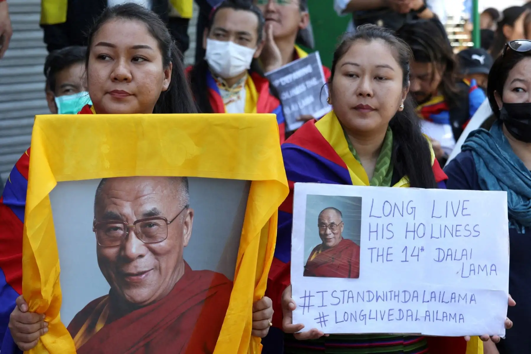 El dalái lama destacó la importancia de preservar la institución espiritual que representa, respetando las tradiciones tibetanas. Foto: AFP