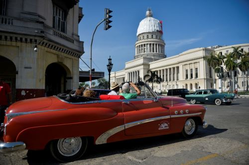 El memorando suscrito por Donald Trump señala que se hará cumplir "la prohibición legal del turismo estadounidense a Cuba". Foto: AFP
