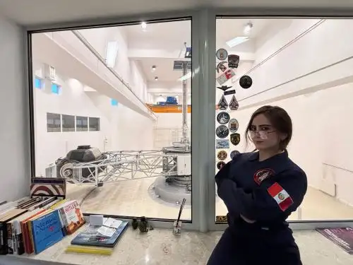 Nataly Rojas reafirma el papel emergente del Perú en la exploración y el pensamiento aeroespacial del siglo XXI.