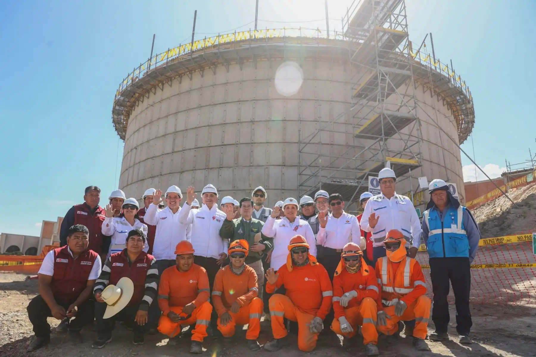 La presidenta de la república, Dina Boluarte, supervisa el proyecto de creación de los sistemas de agua potable dependientes del reservorio N - 31 en la ciudad de Arequipa. Foto: ANDINA/ Prensa Presidencia