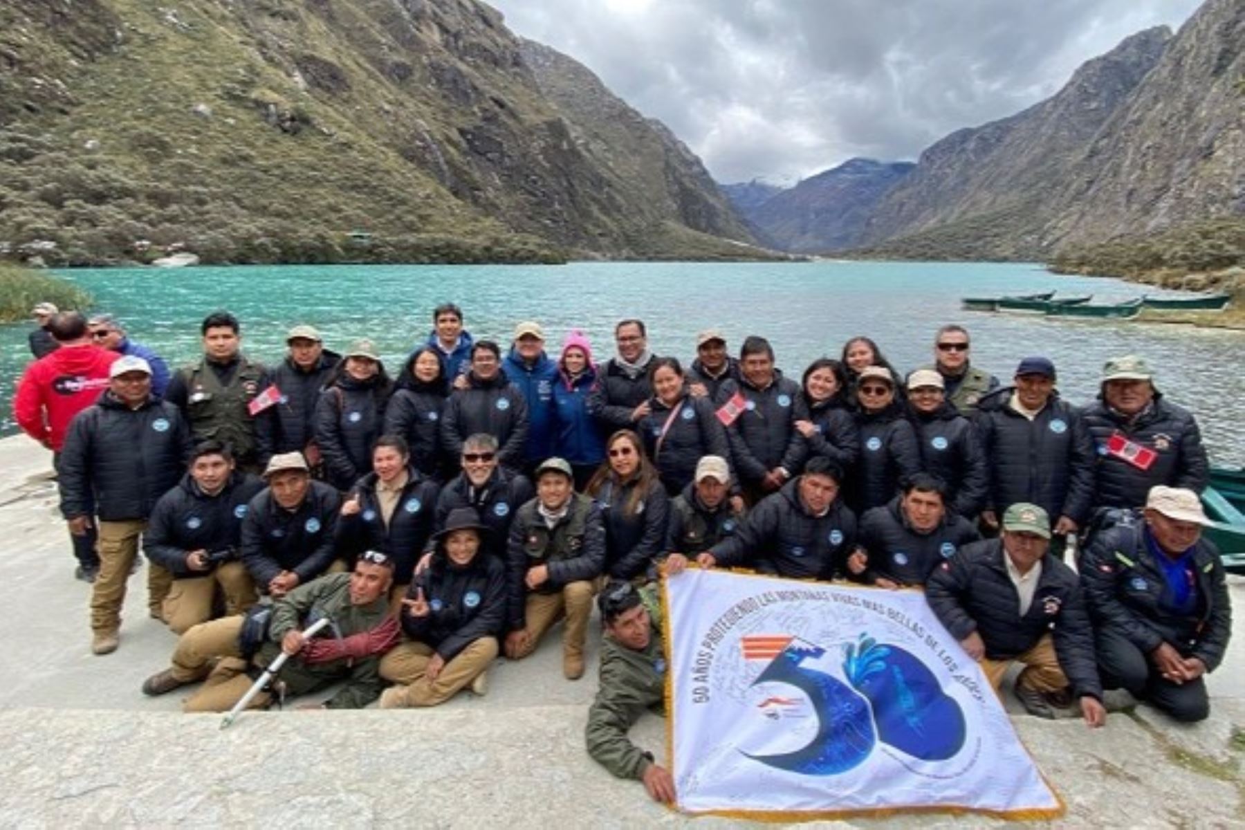 La laguna Llanganuco fue el escenario del acto protocolar por el 50.° aniversario del parque nacional Huascarán. Foto: Minam
