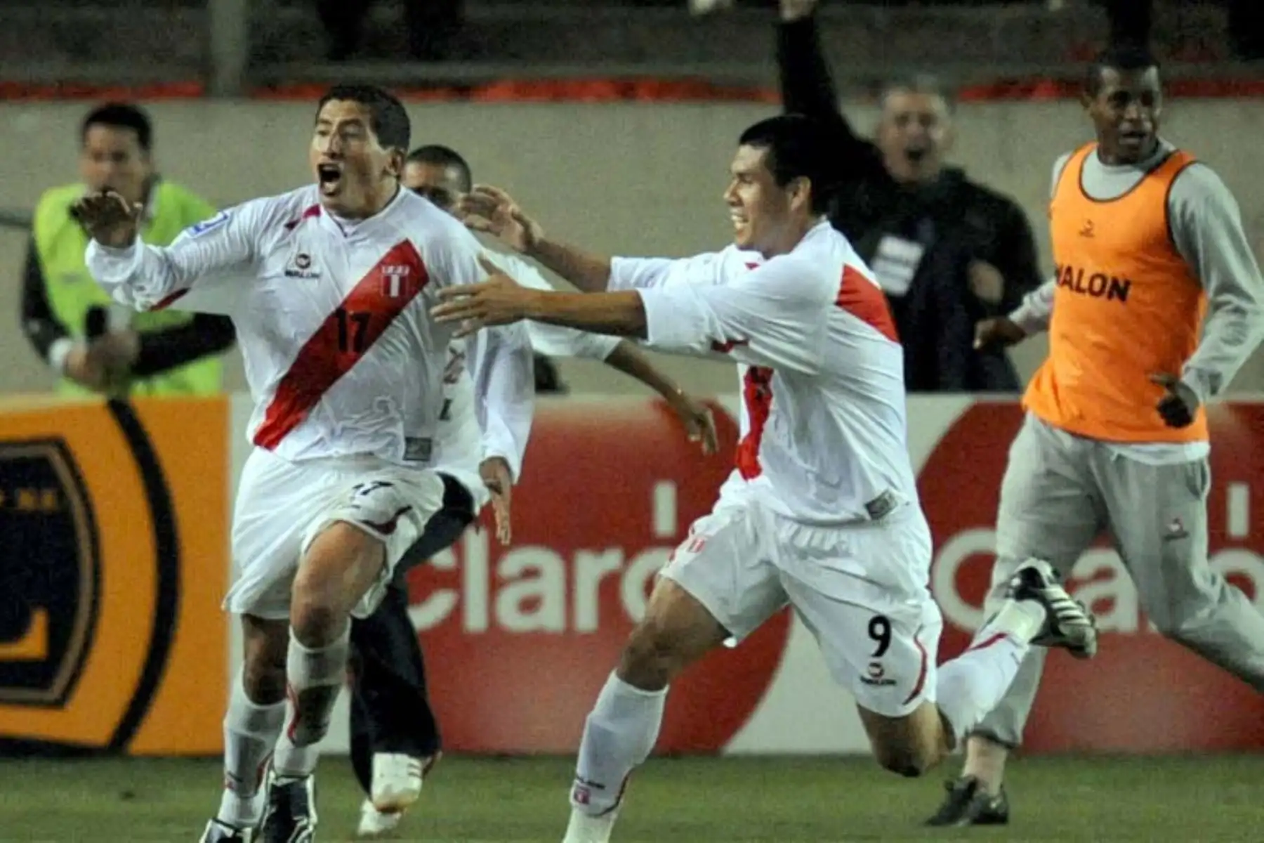 Johan Fano anotó un agónico gol frente a la Argentina de Leonel Messi, tras una corrida memorable de Juan Vargas. Foto: ANDINA/AFP