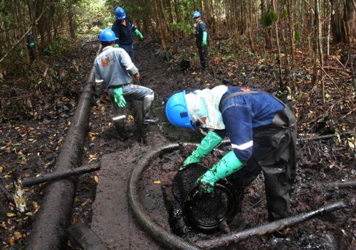 El Ministerio de Energía y Minas confirmó el inicio de los trabajos de remediación ambiental en las comunidades nativas de José Olaya y Nueva Jerusalén, ubicadas en la cuenca del río Corrientes, región Loreto. ANDINA/Difusión
