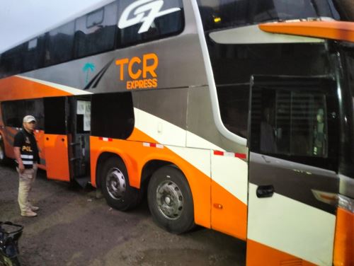 Agentes de la Policía Nacional de Tumbes intervino a 52 ciudadanos extranjeros que ingresaron a Perú de forma irregular. Foto: ANDINA/difusión.