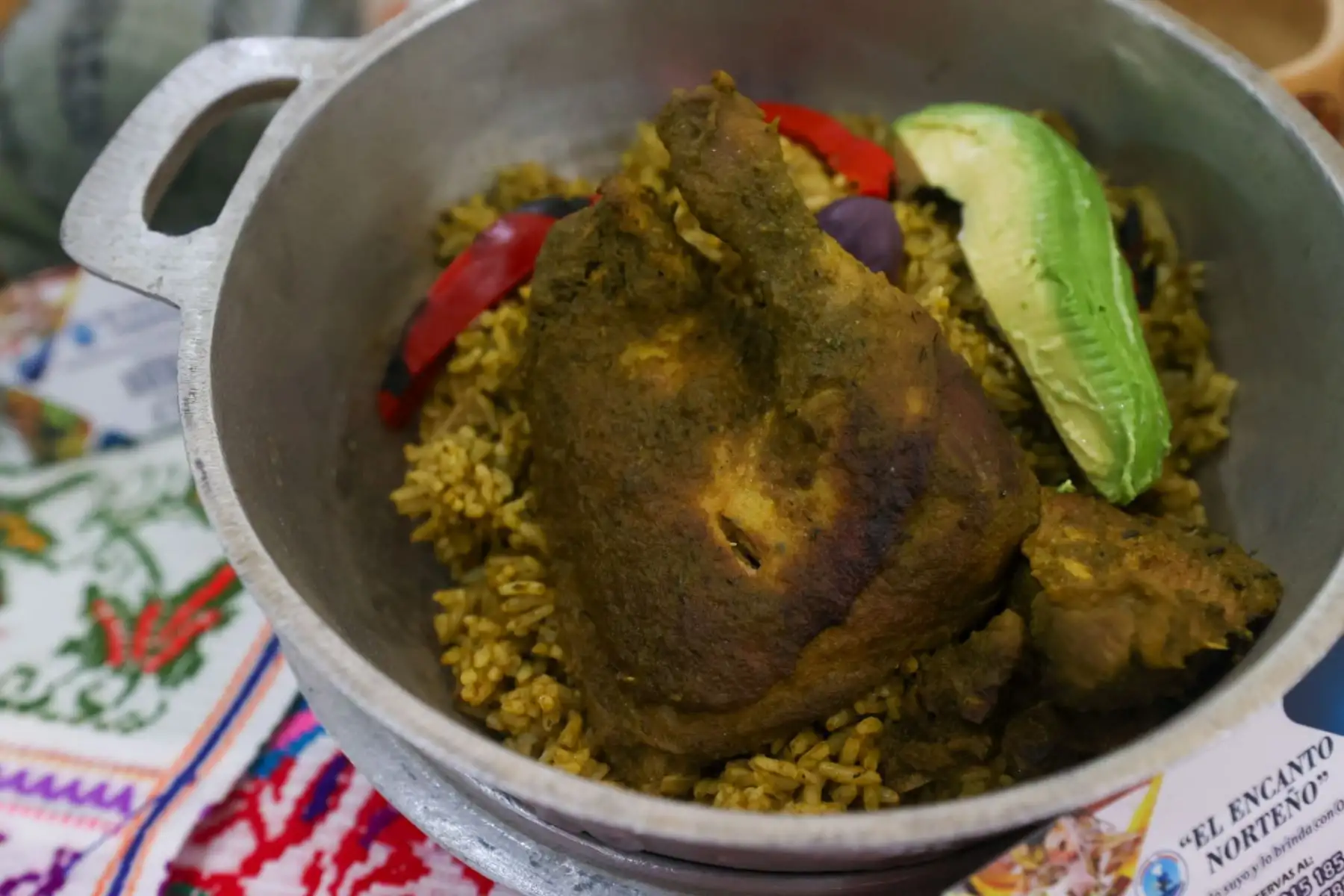 Monsefú lanzó oficialmente el FEXTICUM 2025, la feria de exposiciones típico culturales más representativa del norte del país. Este tradicional evento reúne lo mejor del arte, la gastronomía, la música y las costumbres locales. En esta edición, incluye importantes novedades como parte de “La Ruta del Papa”, iniciativa que rescata el legado cultural y espiritual dejado por la visita de San Juan Pablo II a la región. Foto:ANDINA / Juan Carlos Guzmán Negrini