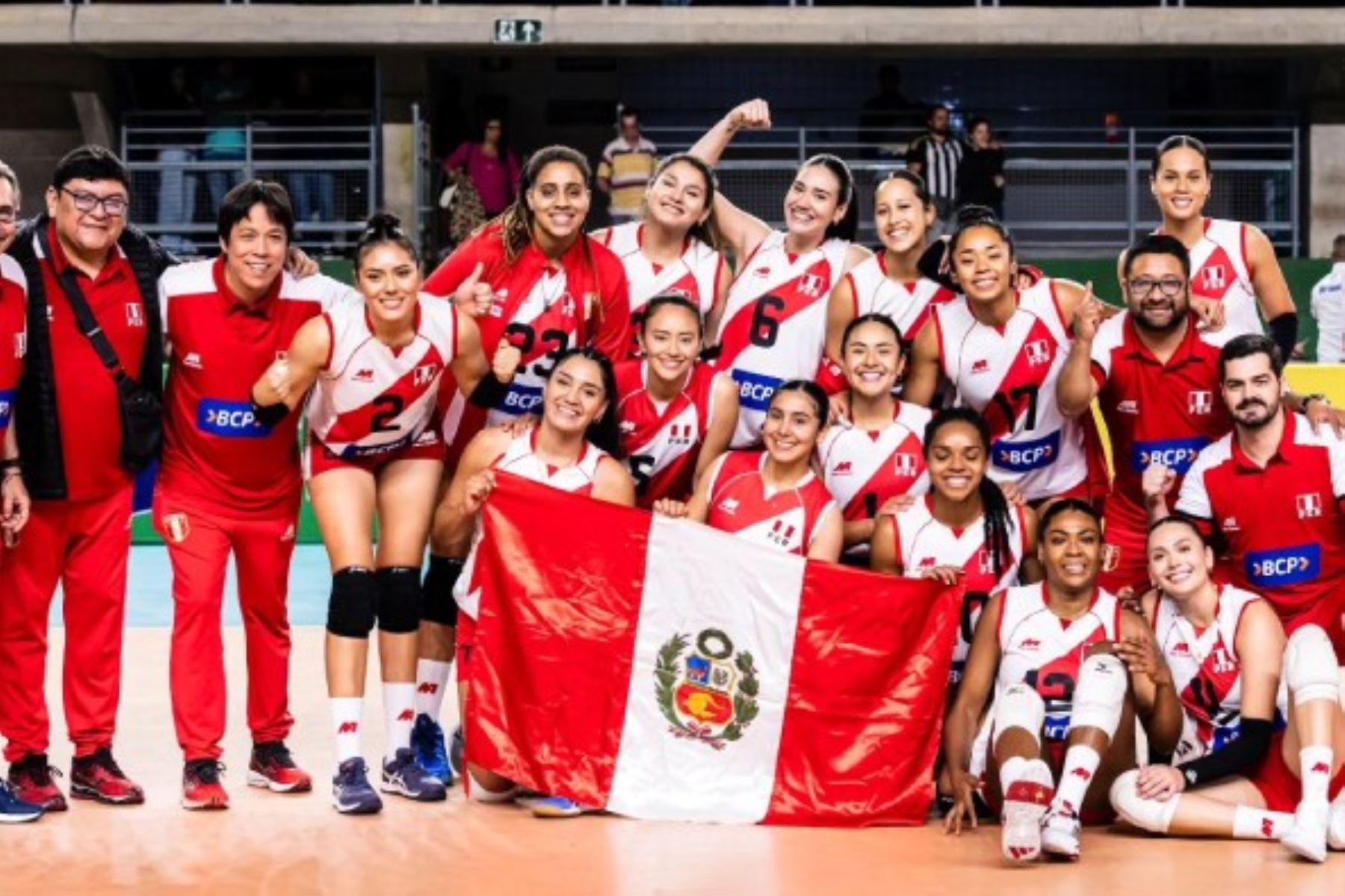 En el partido de vóley Perú vs. Brasil, Kiara Montes logró 17 puntos; Aixa Vigil, 15; y Angela Leyva, 14. Foto: IPD