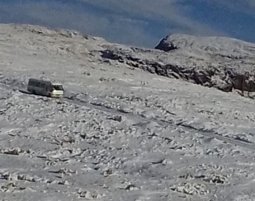 Las zonas altas de las provincias de Espinar y Chumbivilcas, en Cusco, soportaron una nevada intensa que provocaron la muerte de varios ejemplares del ganado local. ANDINA/Difusión