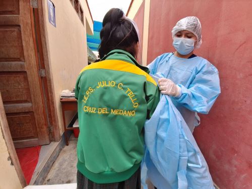 Brigadistas de salud de Lambayeque tomaron muestras a 290 niños y gestantes para determinar el nivel de exposición al plomo y arsénico. ANDINA/Difusión