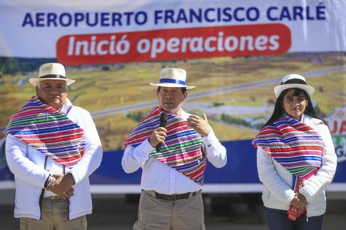 El presidente del Consejo de Ministros, Eduardo Arana, participó en la ceremonia de reapertura del aeropuerto de Jauja.
