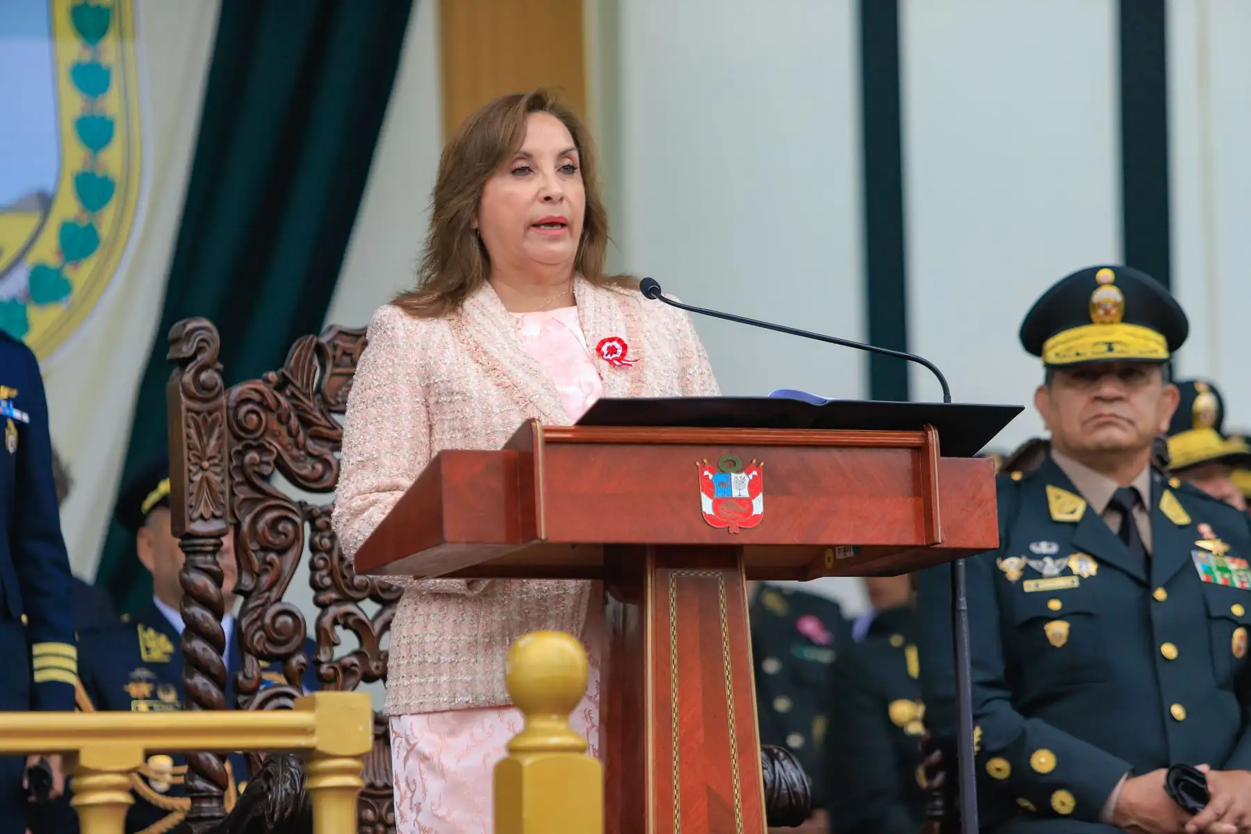 La presidenta de la república, Dina Boluarte, asiste a la ceremonia por el 42.° Aniversario de la Dirección Contra el terrorismo de la PNP – DIRCOTE. Foto: ANDINA/ Prensa Presidencia
