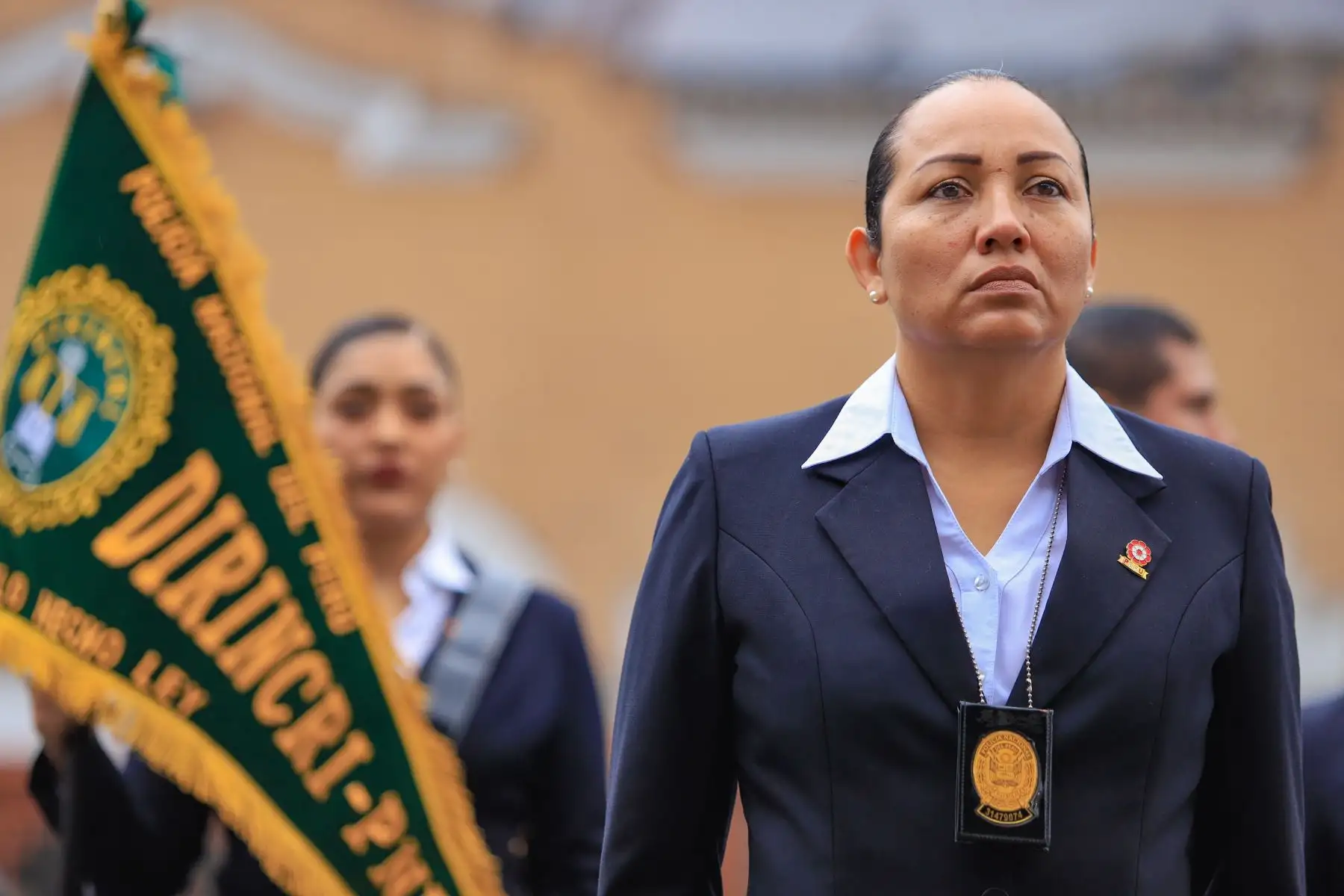 La presidenta de la república, Dina Boluarte, asiste a la ceremonia por el 42.° Aniversario de la Dirección Contra el terrorismo de la PNP – DIRCOTE. Foto: ANDINA/ Prensa Presidencia