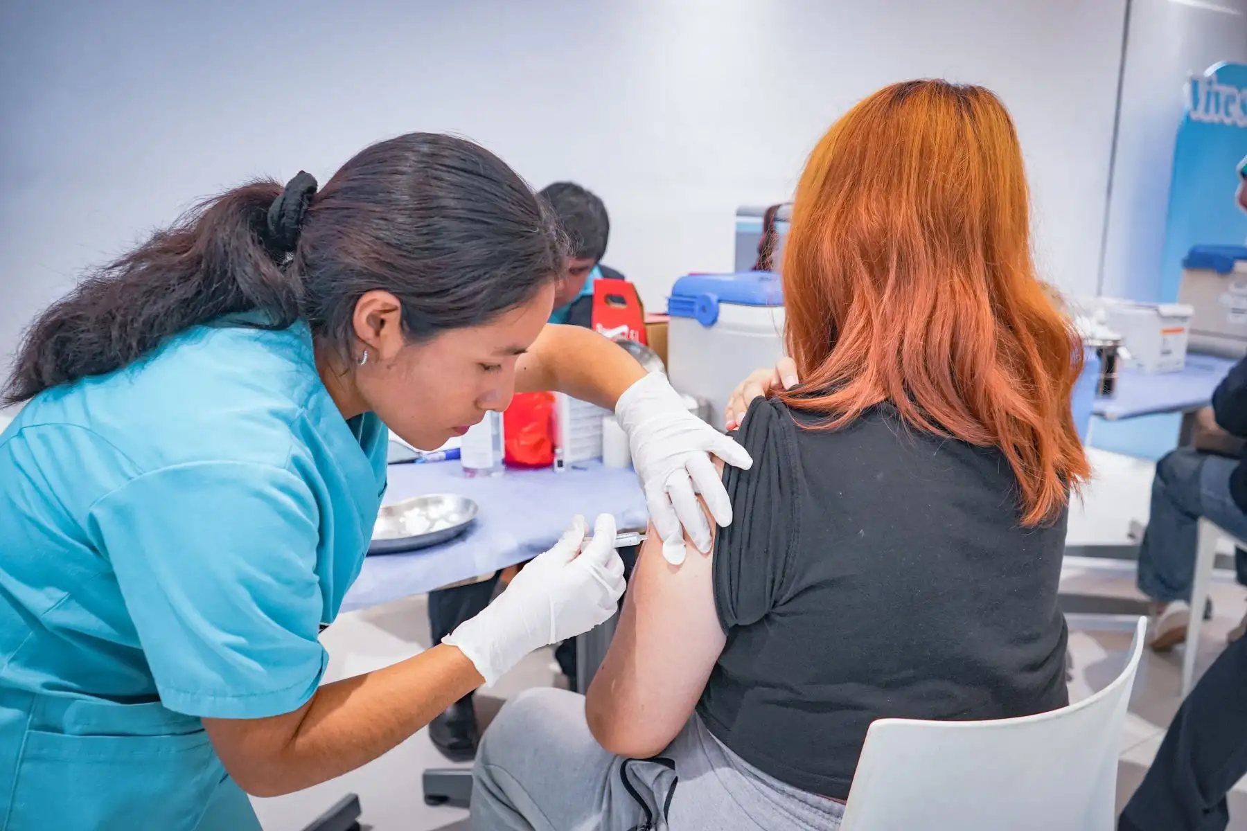 Todos los fines de semana del mes de julio, las brigadas Ministerio de Salud acuden a 19 centros comerciales Real Plaza, tanto en Lima Metropolitana como en regiones, a fin de acercar la vacunación a la población, especialmente a la más vulnerable: niños menores de 5 años.
Foto: Minsa