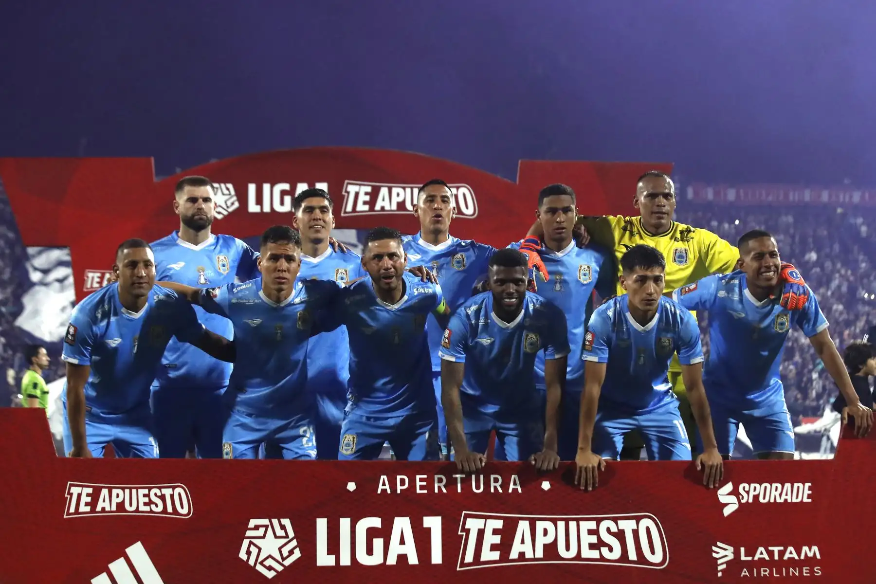 Alianza Lima y Binacional se enfrentan esta noche por la fecha 18 del Torneo Apertura 2025 en el Estadio Alejandro Villanueva de La Victoria.