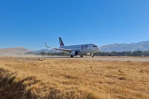 Primer vuelo comercial aterrizó y despegó del Aeropuerto Francisco Carlé de Jauja. Cortesía