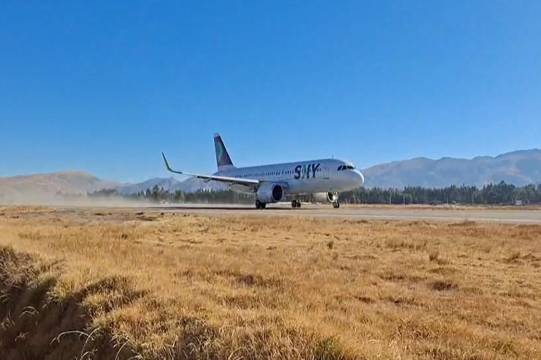 Primer vuelo comercial aterrizó y despegó del Aeropuerto Francisco Carlé de Jauja. Cortesía