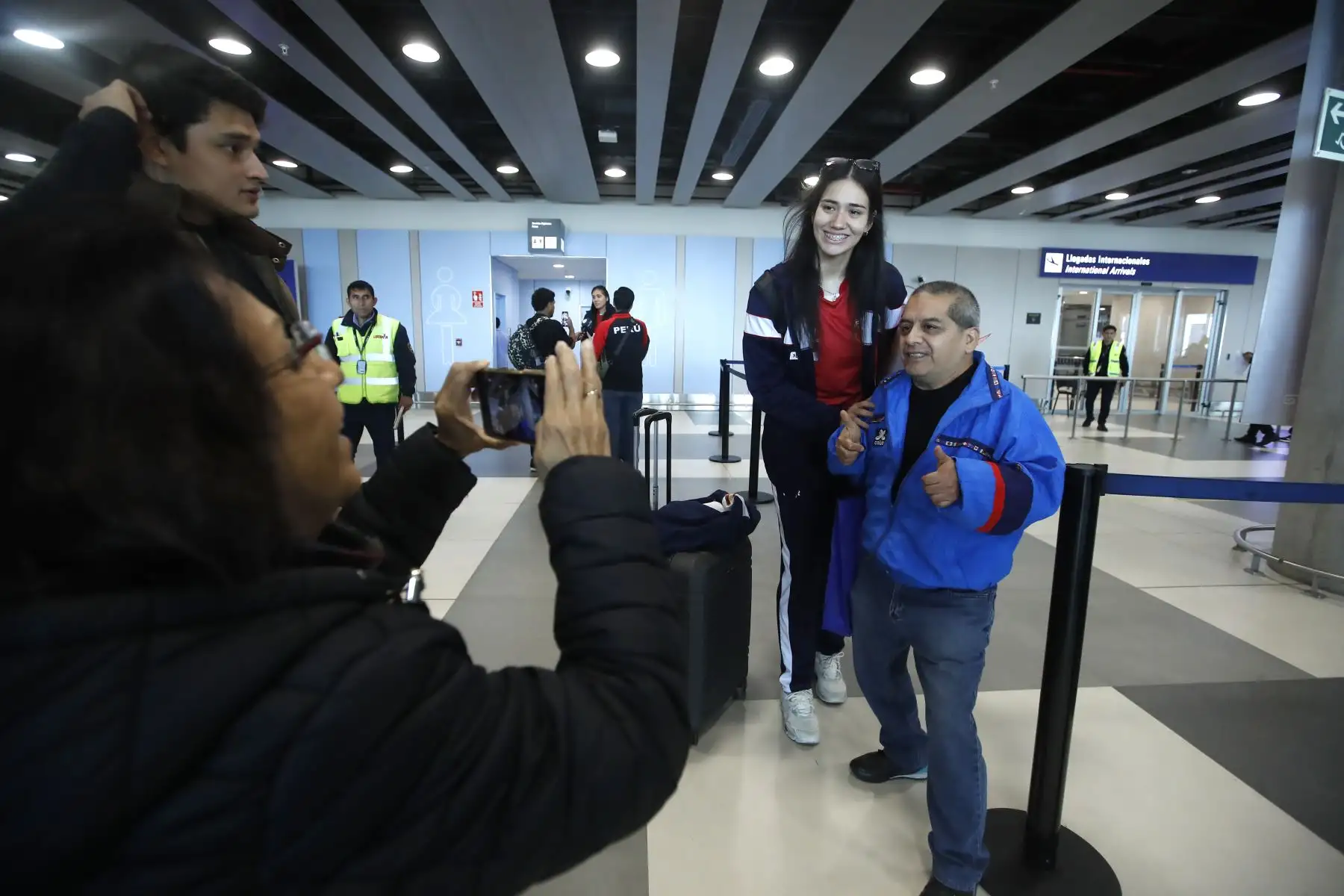 Selección Peruana llega al Nuevo Aeropuerto Internacional Jorge Chávez tras su histórica participación en la Copa América de Vóley.
Foto: ANDINA/Eddy Ramos
