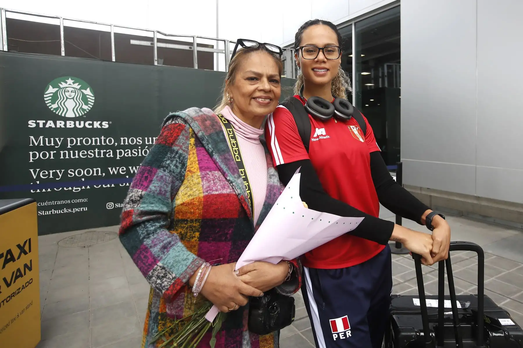 Selección Peruana llega al Nuevo Aeropuerto Internacional Jorge Chávez tras su histórica participación en la Copa América de Vóley.
Foto: ANDINA/Eddy Ramos