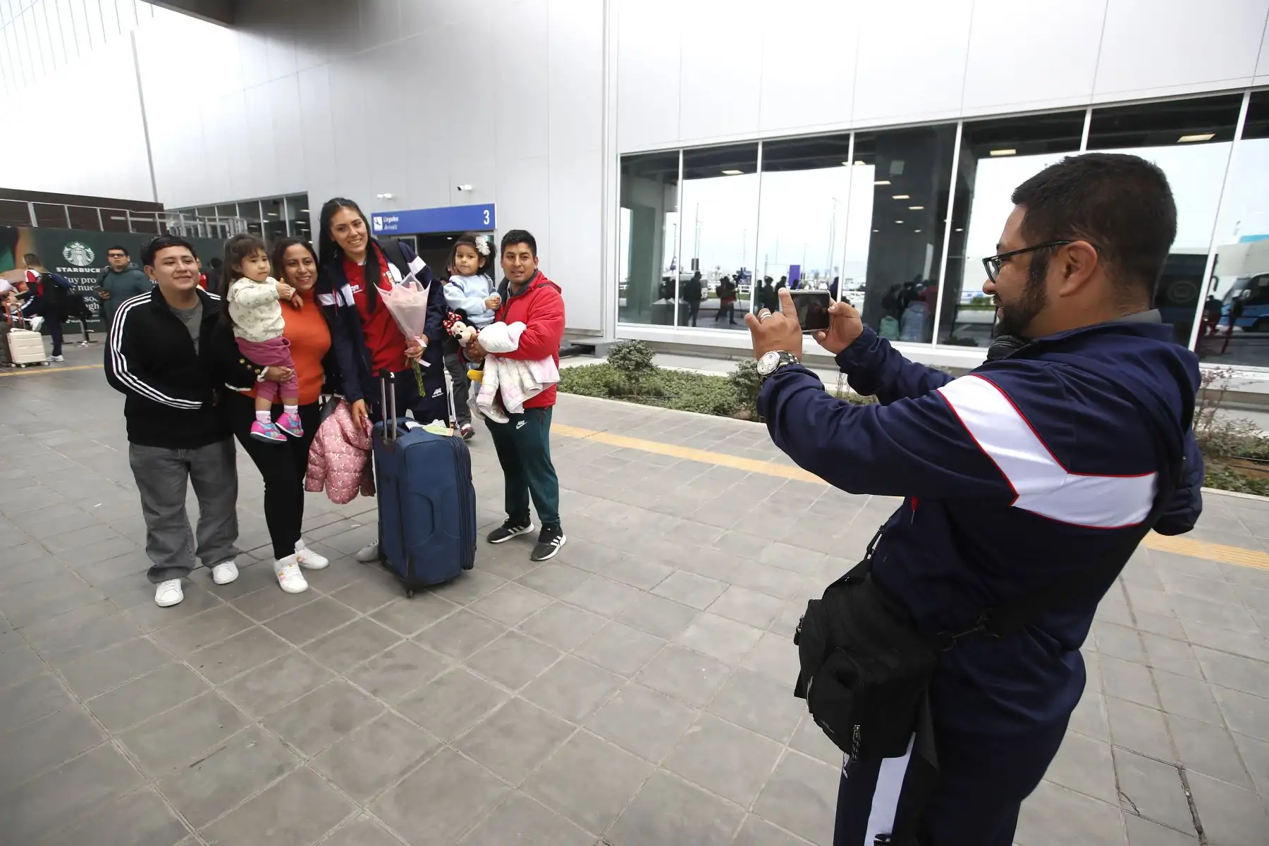 Selección Peruana llega al Nuevo Aeropuerto Internacional Jorge Chávez tras su histórica participación en la Copa América de Vóley.
Foto: ANDINA/Eddy Ramos