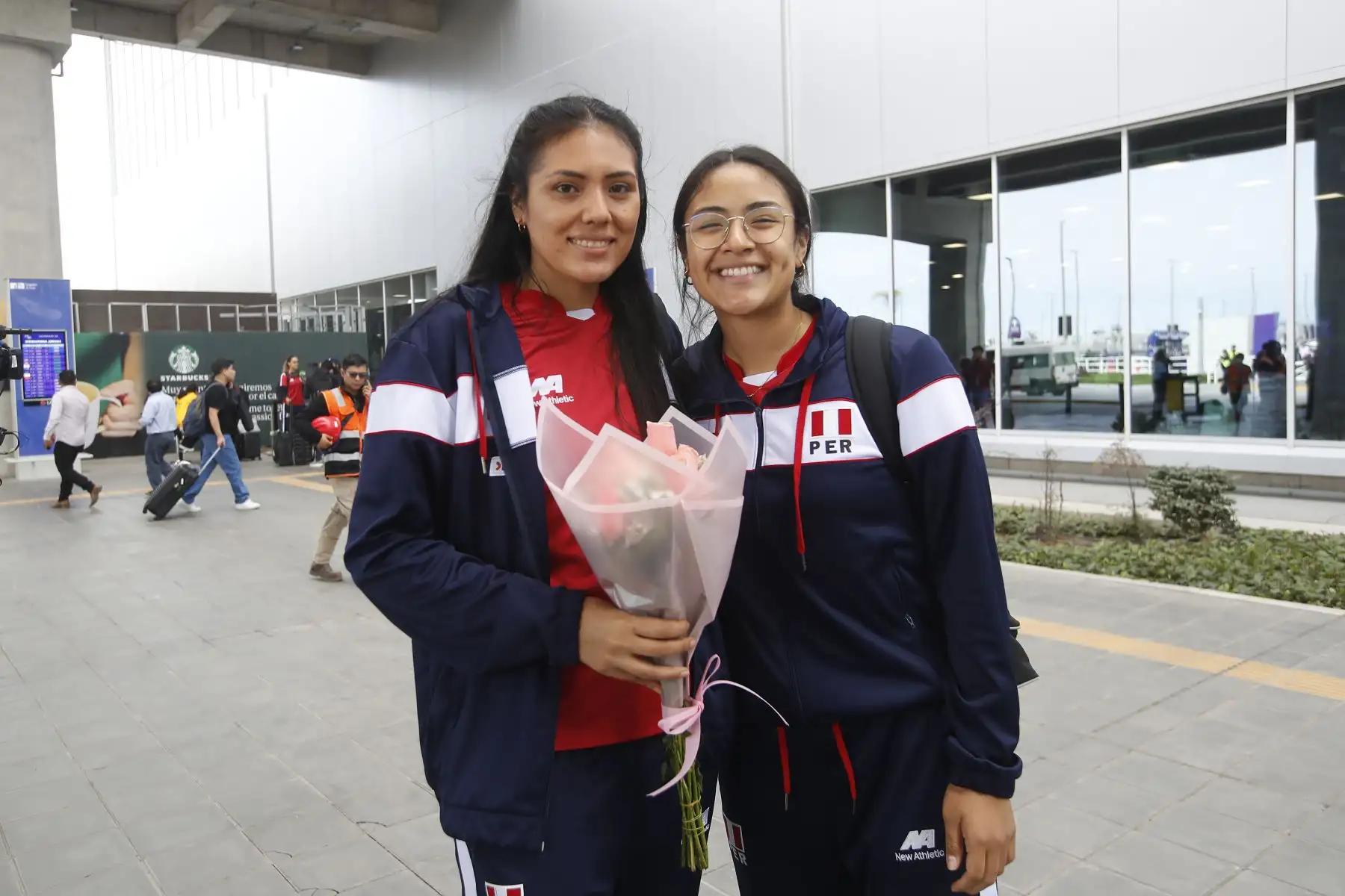 Selección Peruana llega al Nuevo Aeropuerto Internacional Jorge Chávez tras su histórica participación en la Copa América de Vóley.
Foto: ANDINA/Eddy Ramos