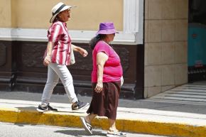 Para hoy se pronostican temperaturas máximas entre 31°C y 37°C en la costa norte, de 27°C a 35 °C en la costa centro, en Lima Metropolitana entre 27°C y 32°C y valores entre 27°C y 33°C en la costa sur. ANDINA/Daniel Bracamonte