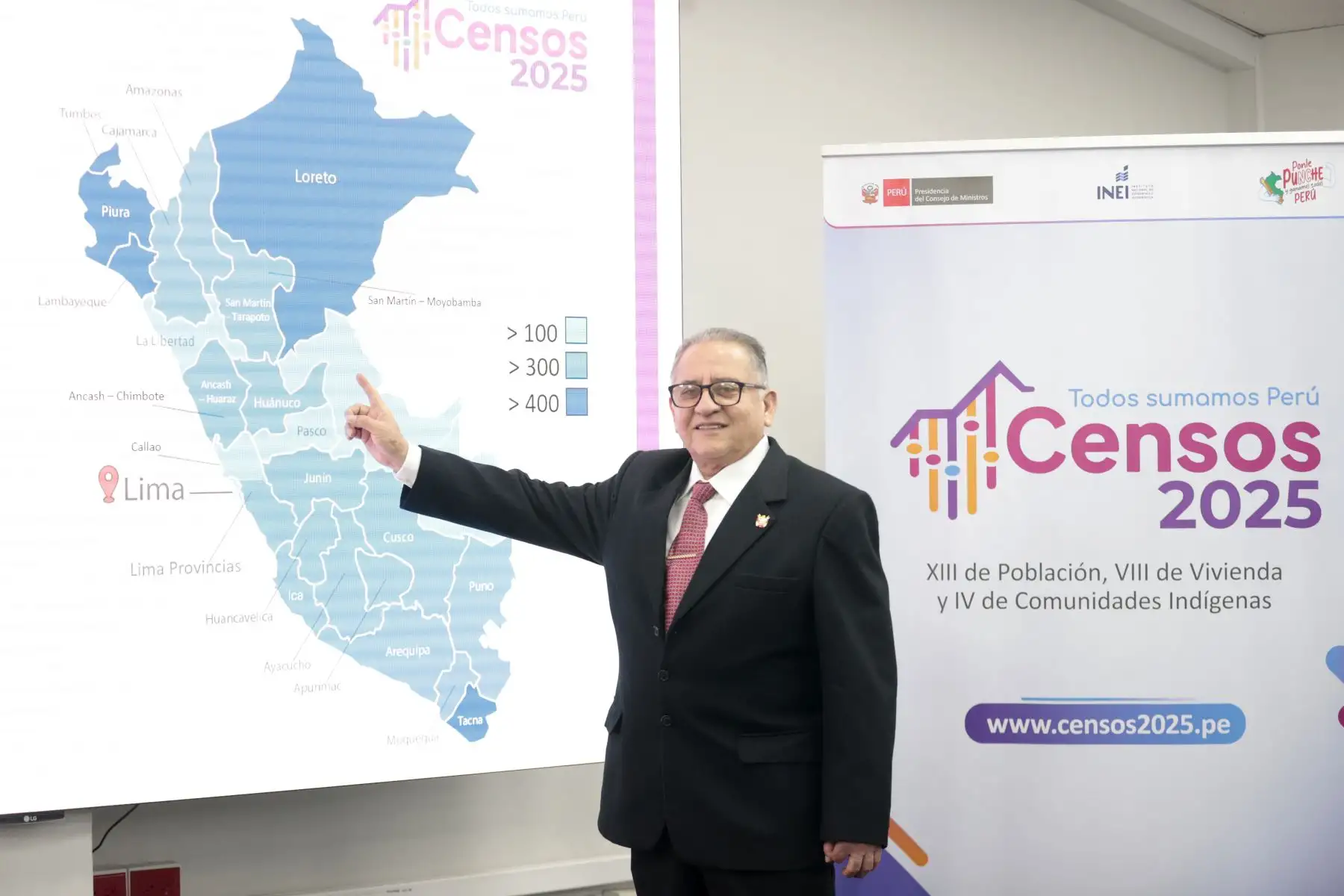 El jefe del INEI, Gaspar Morán Flores, explicó los criterios técnicos y la distribución regional de los más de 125 mil postulantes inscritos para cubrir más de 30 mil vacantes de censistas en el operativo nacional del 2025. Foto: ANDINA/ Vidal Tarqui