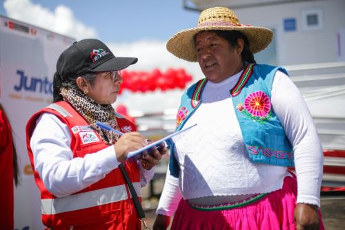 La atención que brinda el Programa Pais se da a través de los tambos. Foto: ANDINA/Difusión