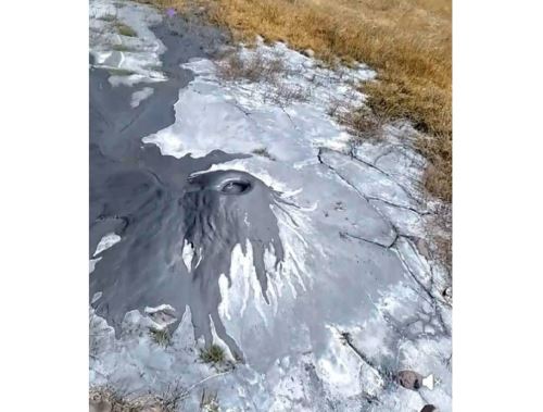 Pobladores del distrito de San Pablo, ubicado en la provincia cusqueña de Canchis, reportaron un fenómeno geológico al que denominaron el "Volcán más pequeño del mundo". ANDINA/Difusión