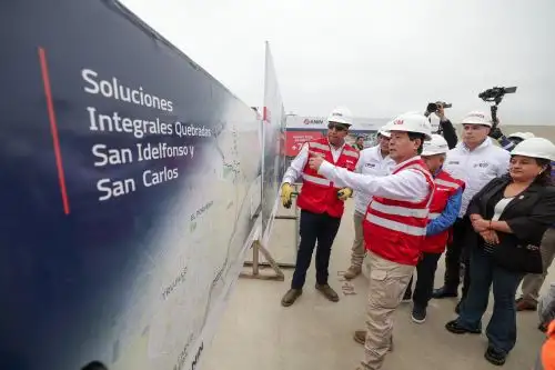 Jefe del Gabinete, Eduardo Arana, inspecciona avances de las obras que se realizan en las quebradas de San Idelfonso y San Carlos, en La Libertad