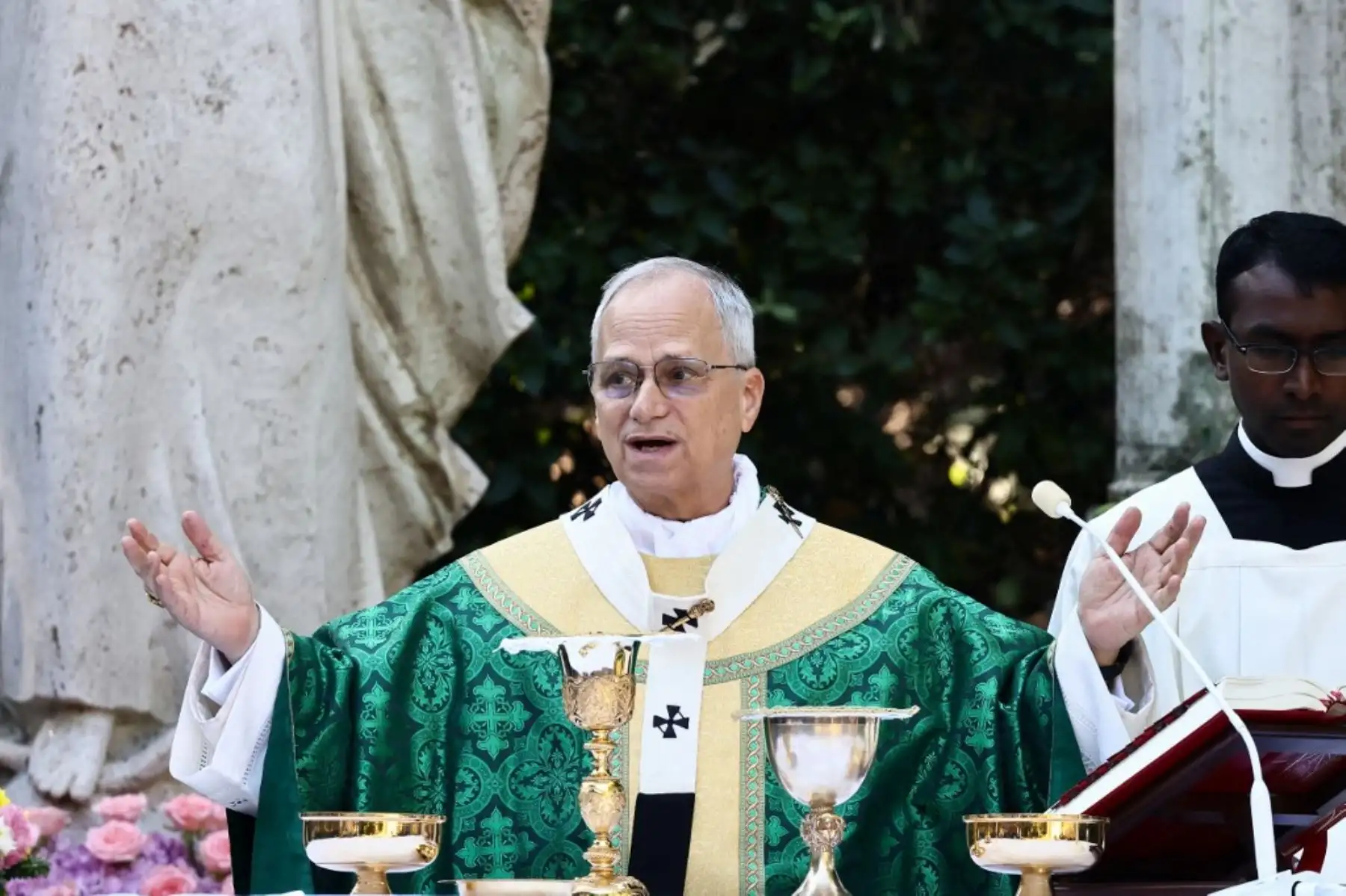 Papa León XIV oficia la Misa por el Cuidado de la Creación en Castel Gandolfo, a 40 km al sureste de Roma. Foto: AFP