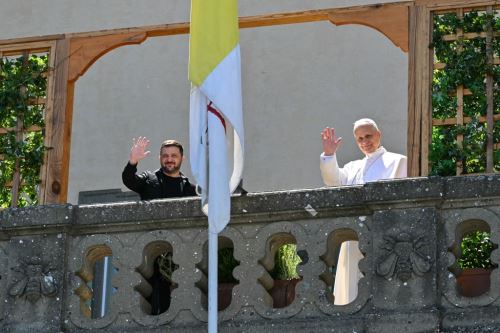 Zelenski se reúne con el papa  León XIV antes de una conferencia sobre la reconstrucción de Ucrania