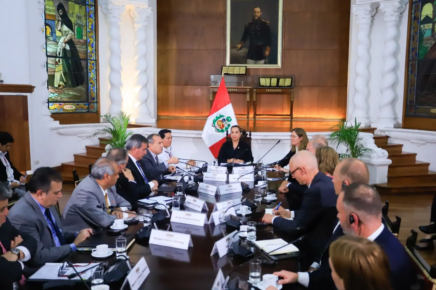 La presidenta Dina Boluarte se reunió con Marcus Wallenberg, presidente de Wallenberg Investments AB, y representantes del Grupo Wallenberg. Foto: ANDINA/Prensa Presidencia