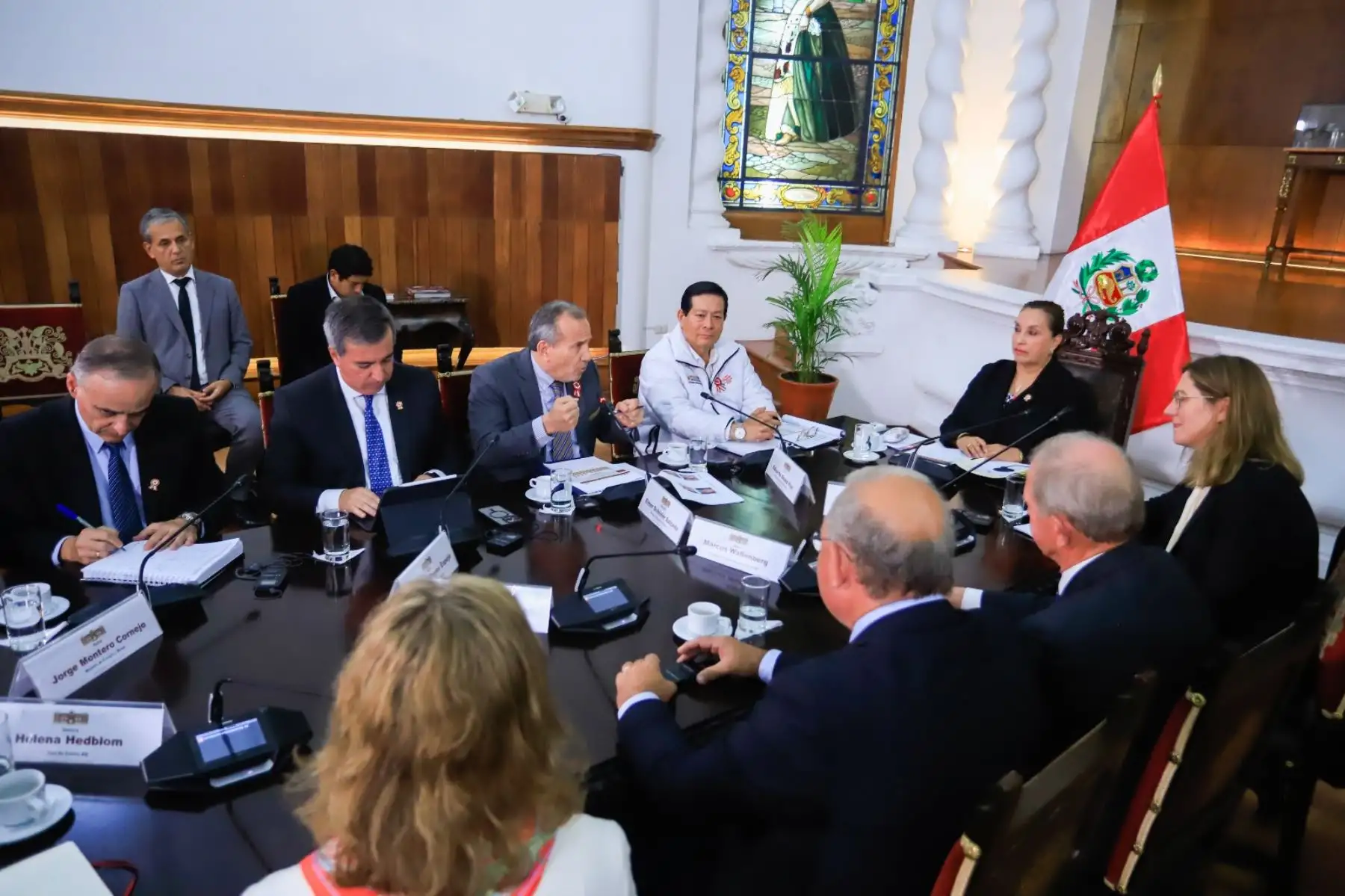 La presidenta Dina Boluarte se reunió con Marcus Wallenberg, presidente de Wallenberg Investments AB, y representantes del Grupo Wallenberg. Foto: ANDINA/Prensa Presidencia