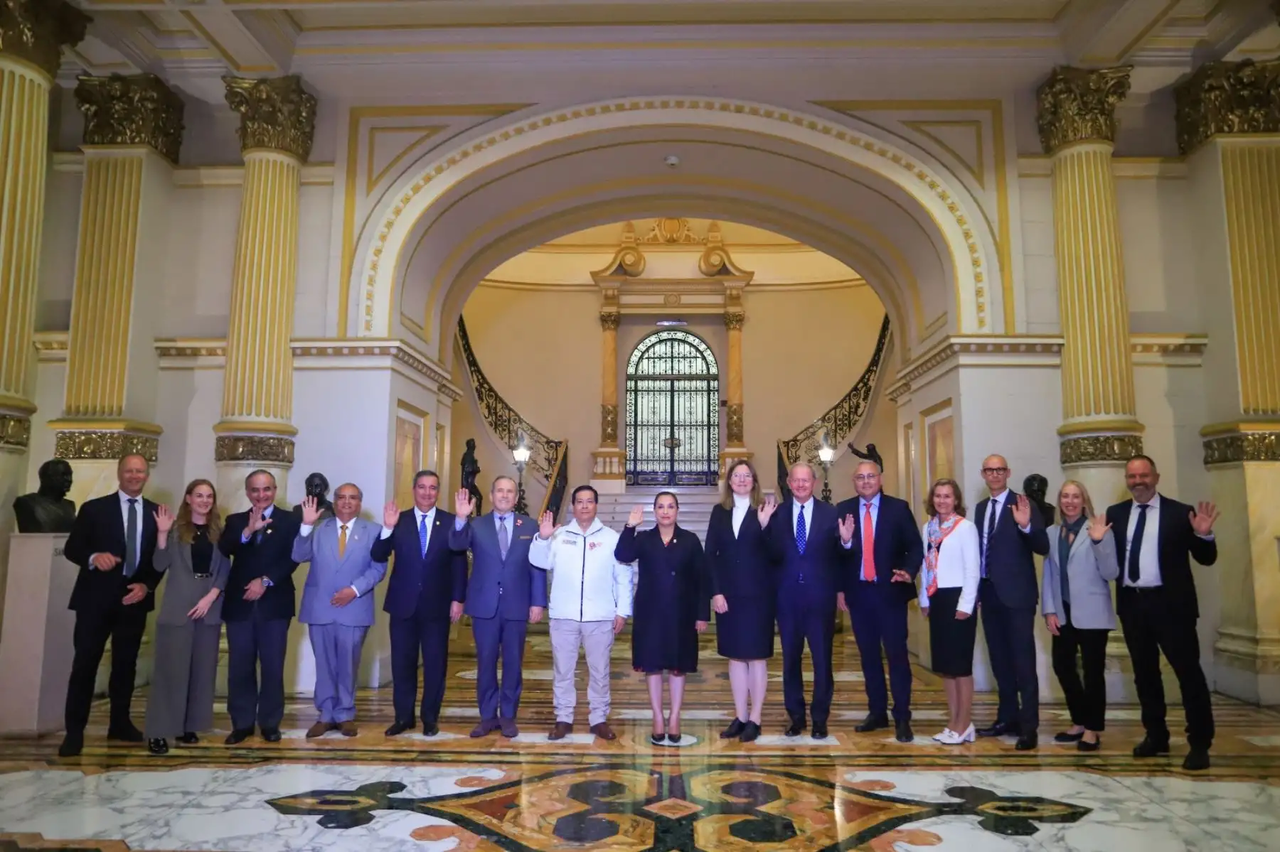 La presidenta Dina Boluarte se reunió con Marcus Wallenberg, presidente de Wallenberg Investments AB, y representantes del Grupo Wallenberg. Foto: ANDINA/Prensa Presidencia