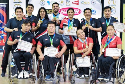La selección nacional de parabádminton brilló en Uganda