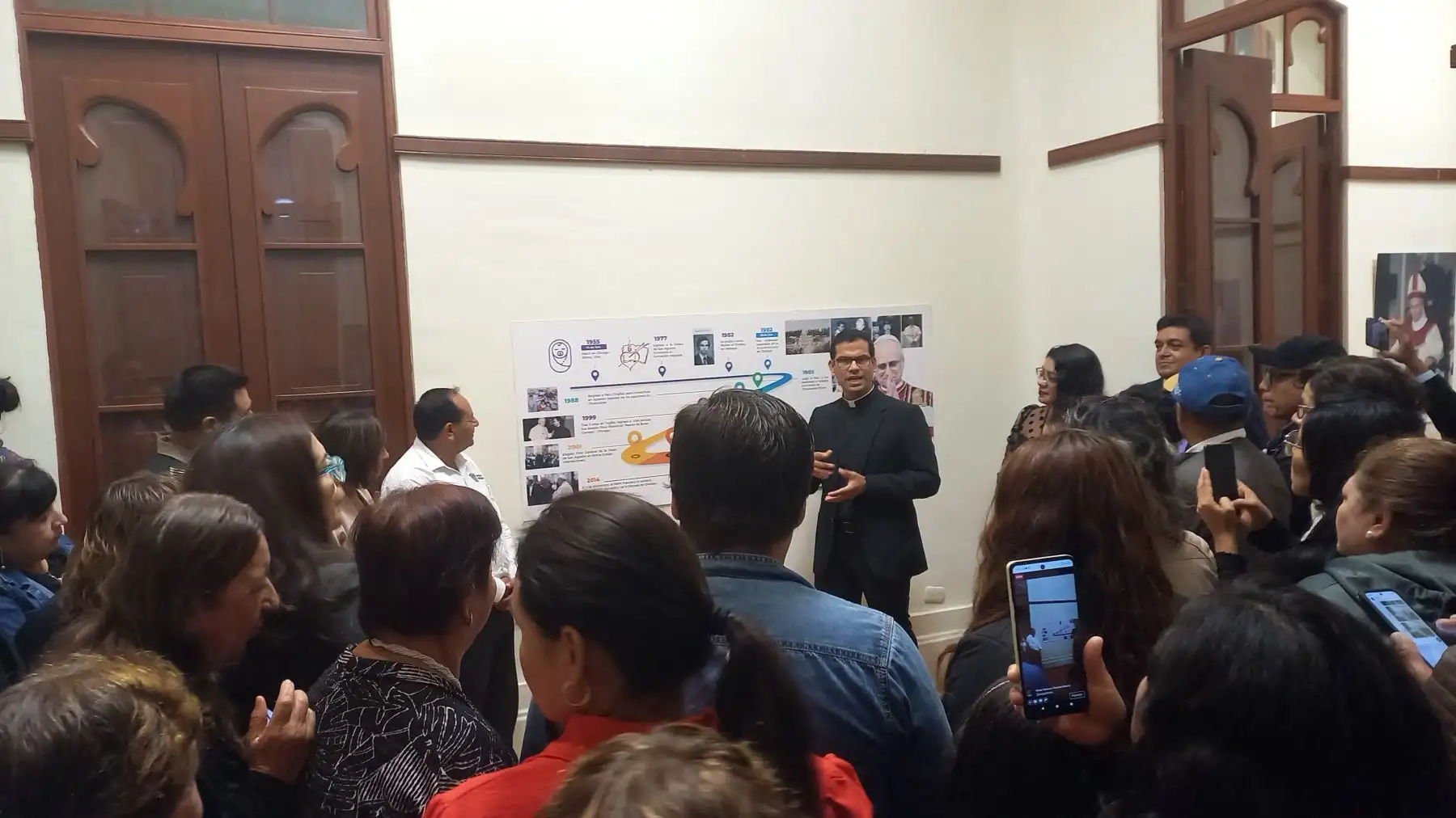 En solo dos meses, Chiclayo, la capital de la región Lambayeque, ha experimentado un fenómeno sin precedentes: un aumento significativo en el turismo cultural y religioso, impulsado por el reconocimiento mundial del Papa León XIV, cuyo vínculo con la localidad ha puesto a Chiclayo en el mapa internacional. Foto: ANDINA/ Difusión