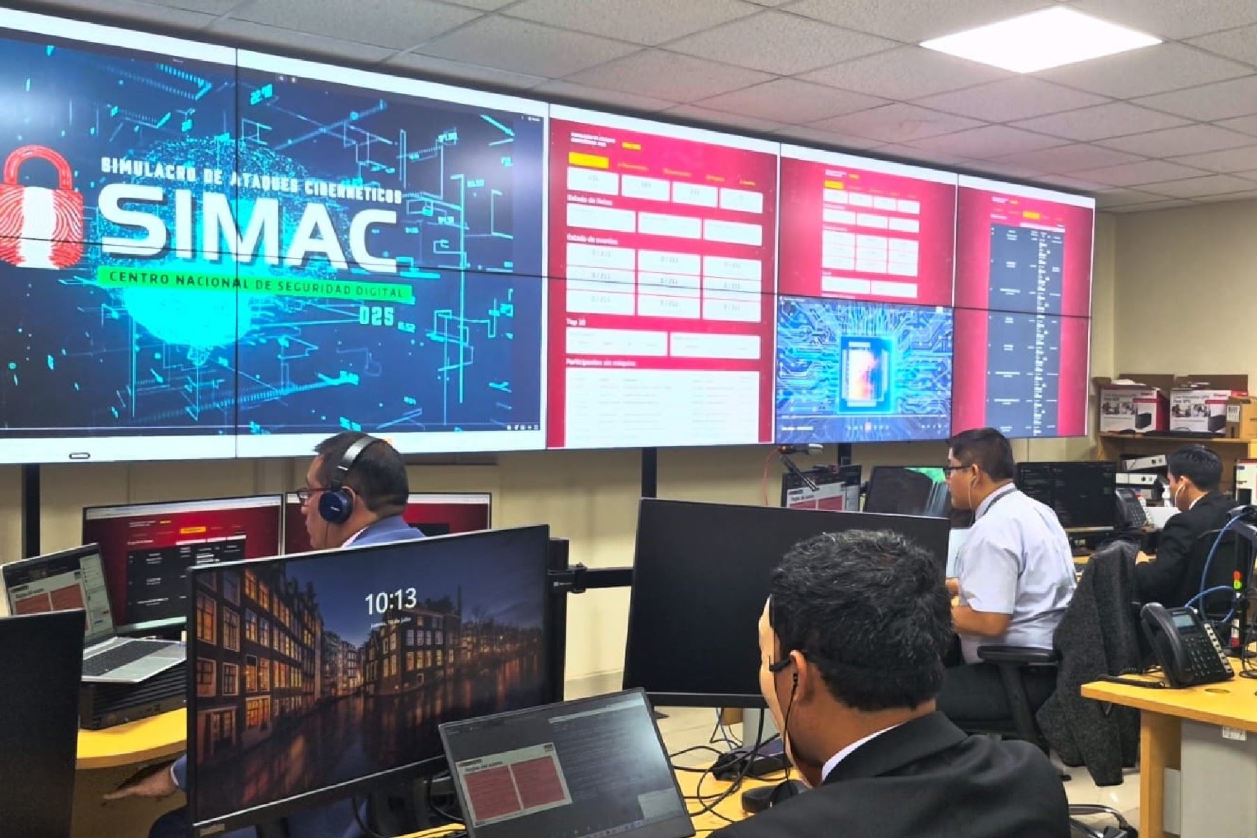 El Simulacro Internacional de Ataques Cibernéticos 2025 tuvo un equipo "hacker" y un equipo "defensor" para probar capacidad de respuesta de 392 entidades. Foto: ANDINA