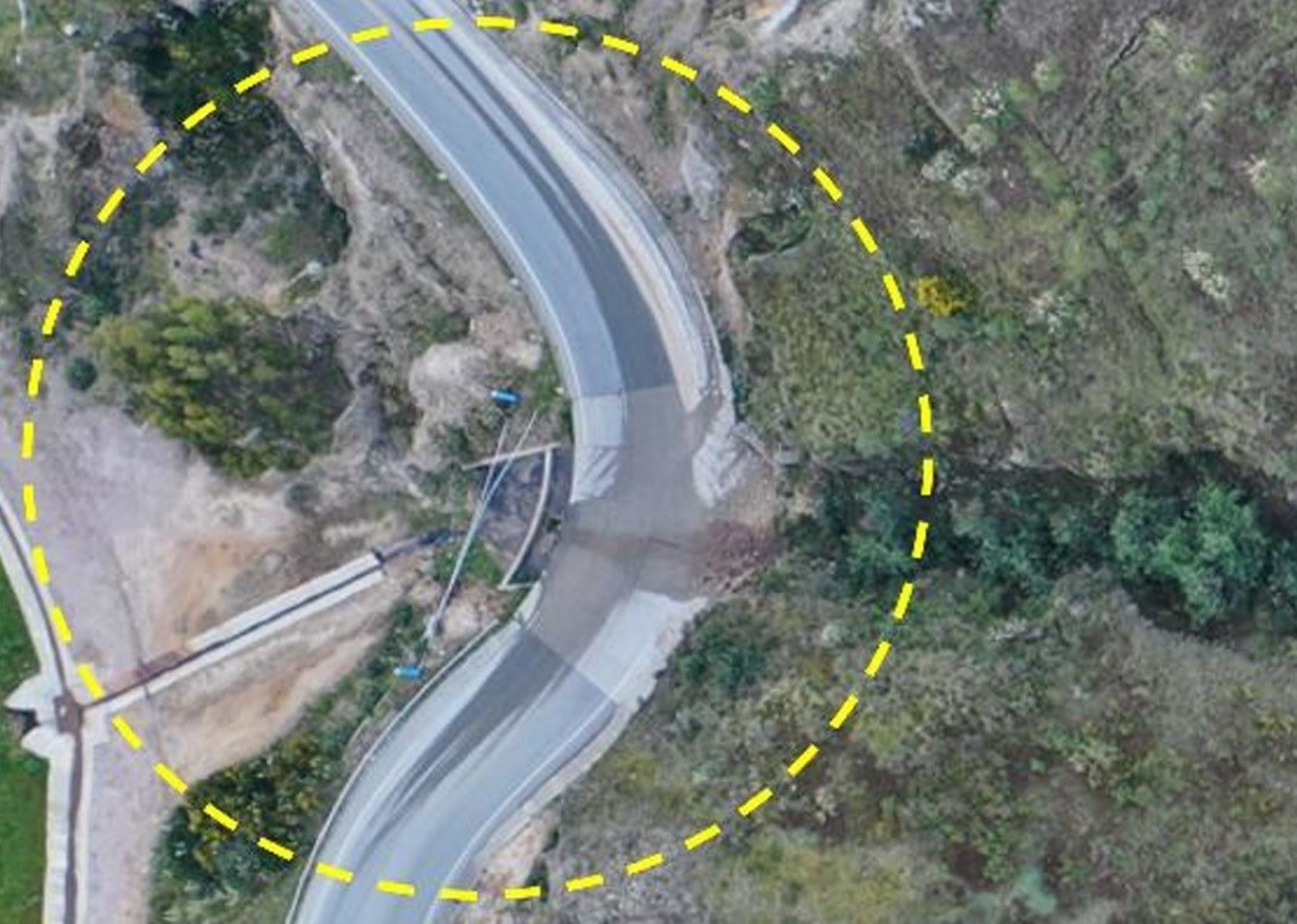 Ingemmet advirtió de un fenómeno geológico conocido como "deslizamiento activo" en Huamachuco, que afecta el suministro de agua, el cableado de fibra óptica y parte de la carretera de ese distrito ubicado en La Libertad. ANDINA/Difusión