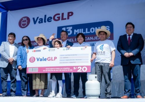El Ministerio de Energía y Minas entregó en Cajamarca el vale de descuento de gas GLP número 13 millones. Se eligió Cajamarca porque es una de las regiones con mayor pobreza monetaria. ANDINA/Difusión