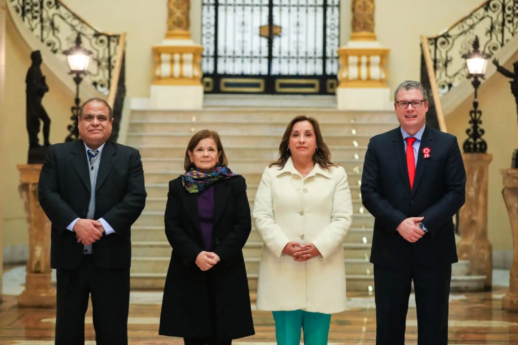 La presidenta de la República, Dina Boluarte, recibió esta mañana en Palacio de Gobierno a la rectora de la Universidad Nacional Mayor de San Marcos, Jerí Ramón, con el propósito de coordinar acciones para fortalecer la calidad académica de la Decana de América y promover la investigación científica en el ámbito universitario. Foto: ANDINA/Presidencia