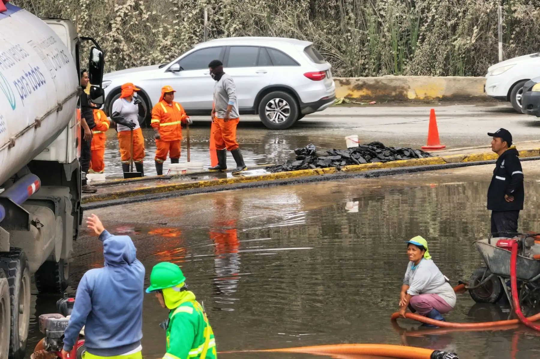 Un aniego en la bajada del Malecón Grau, en dirección al Circuito de Playas de la Costa Verde, ha generado una gran congestión vehicular de más de dos horas y más de 5 kilómetros de tráfico. Foto: ANDINA/ Braian Reyna