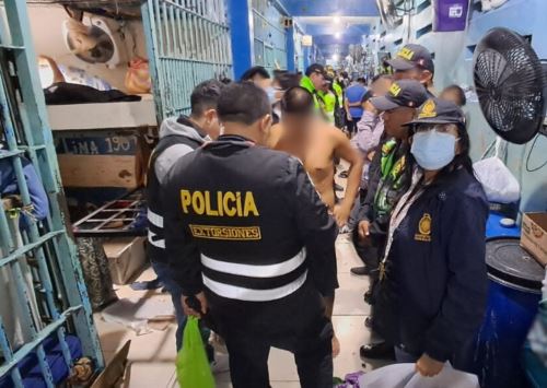 Fiscalía Especializada contra la Criminalidad Organizada de Piura y la Policía Nacional allanaron tres celdas del penal de Río Seco. ANDINA/Difusión