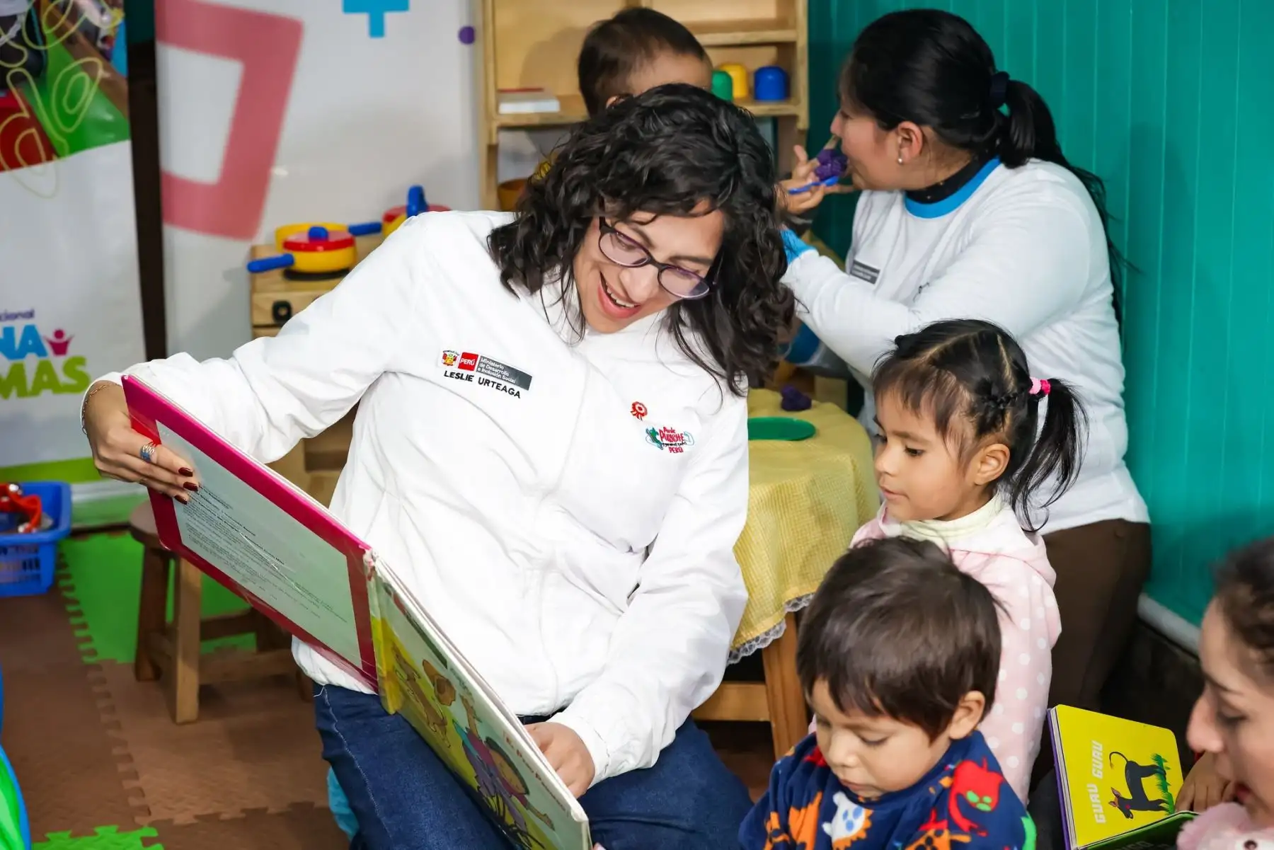 Ministra de Desarrollo e Inclusión Social, Leslie Urteaga realizó importantes actividades en San Juan de Miraflores y Villa El Salvador, con Operación abrigo. Foto:MIDIS