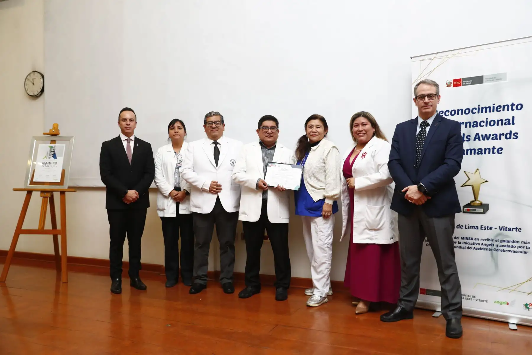 El Hospital de Lima Este - Vitarte, recibió el reconocimiento internacional Angels Awards Diamante por su excepcional manejo de los accidentes Cerebrovasculares. Foto: ANDINA/Daniel Bracamonte