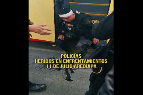 Al momento, en la Panamericana Sur, a la altura de los kilómetros 782 en Ocoña y 618 en Chala, el tránsito es normal, luego de unos 11 días de permanecer bloqueada por los mineros artesanales.